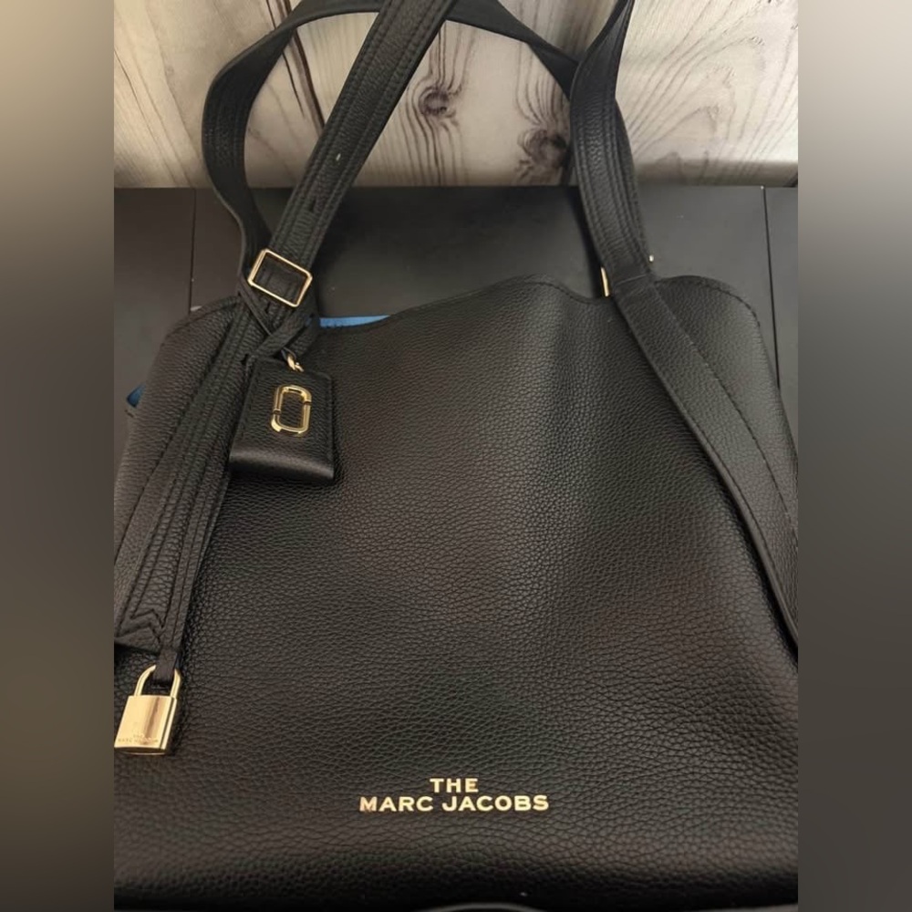 Marc Jacobs Black Leather Tote with Textured Finish - Picture 10 of 10